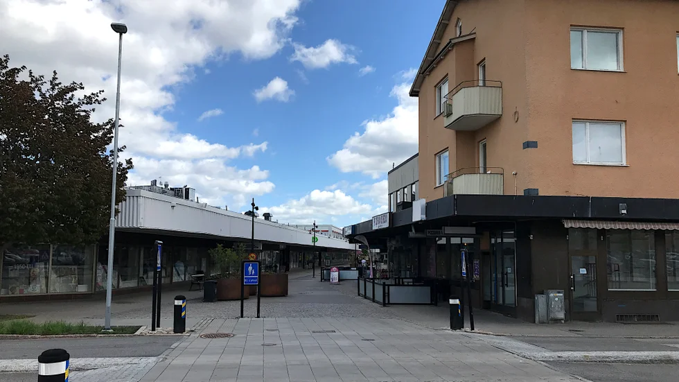 Hassan Ghourbani har hyrt en lokal i fastigheten som ligger längst ut på Bryggerigatan, mot Västra Långgatan, för sin sushirestaurang.