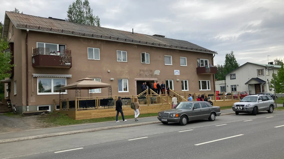 Juan Handal har sökt och fått bygglov att bygga om och till sin fastighet i Harads.