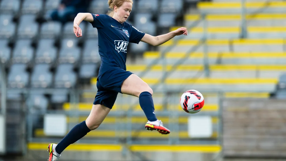 Emma Östlund styrde olyckligt in Eskilstuna Uniteds tredje självmål för säsongen i bortaförlusten mot Kif Örebro.