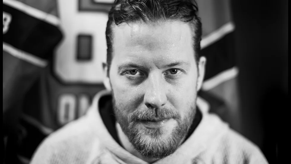 Linus Omark har laddat om efter säsongen och tycker att Luleå Hockey har ett spännande lag. ”Om vi skulle vunnit i fjol skulle det behövts personbästa på hela laget. I år har vi ett offensivt hot som jag inte tror den här föreningen har haft det någonsin”, säger han.