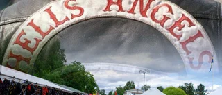 Hells angels-kläder säljs på marknaden i Överkalix 