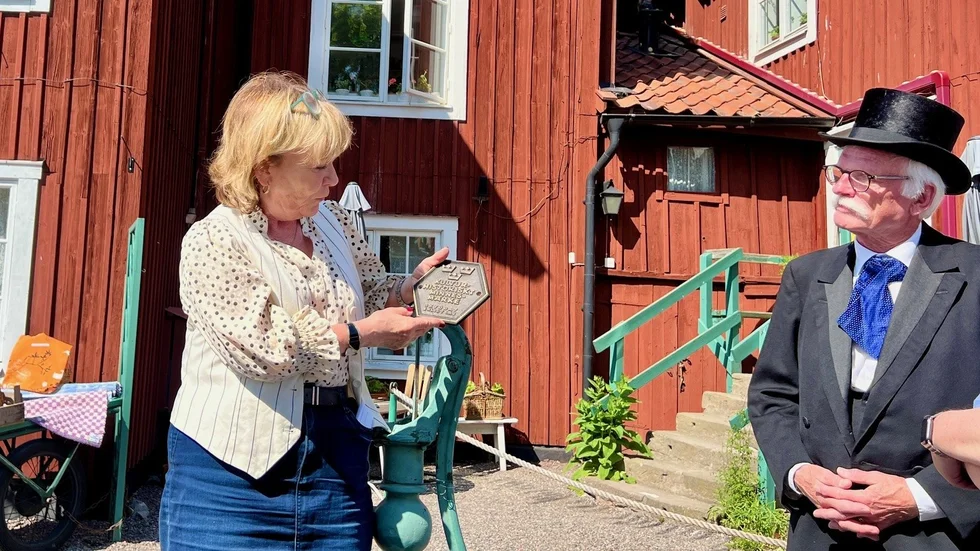 I samband med talet så delades en byggnadsvårdsplakett ut av landshövdingen Beatrice Ask.