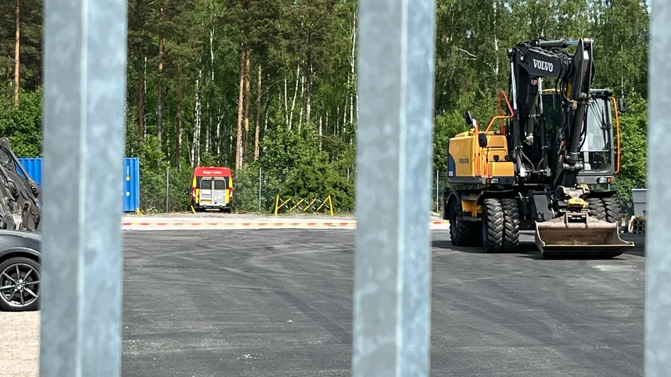 Den här biogasbussen står på Lunnargatan, på ett avpärrat område. 