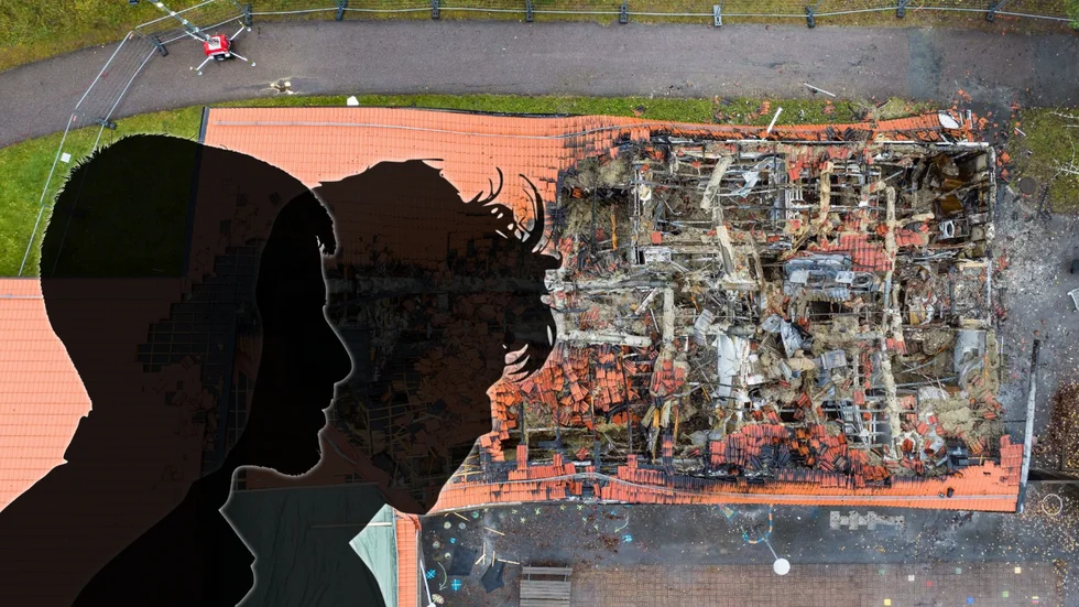 En 20-åring och en 22-åring åtalades misstänkta för att ha startat branden som totalförstörde delar av Kristinelundskolan.