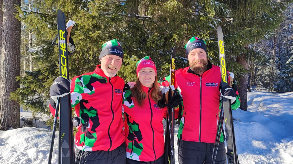 Östen Eriksson, Nina Öberg, Mattias Eriksson startade under fredagen sin skidresa efter malmens väg. Utan att sova ska de åka hela vägen ner till Råneå vilket är mer än dubbelt så långt som Vasaloppet. Målet är att samla in pengar till välgörande ändamål, i detta fall ska pengarna skänkas till Barnrättsbyrån.