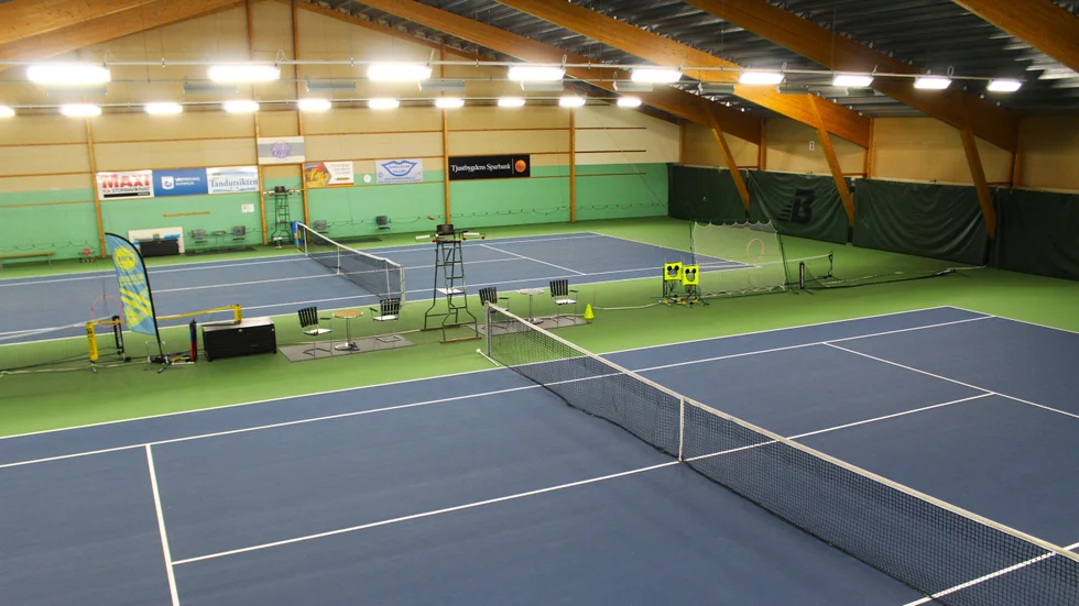 Tennisklubben får amorteringsfrihet ännu ett år. Hallen byggdes 1989 och är döpt efter klubbens främsta spelare genom tiderna, Stefan Edberg.