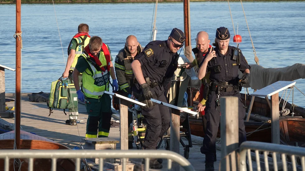 Kollisionen mellan de två båtarna på Inre fjärden blev kraftig. En man i 70-årsåldern som satt på förarplats i den ena båten fick livshotande skador. (Arkivbild)
