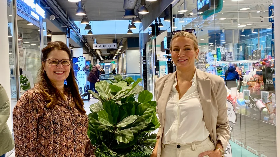 Malin Hallin, marknadskoordinator för Cityhuset och köpcentrumets social media manager Elisabeth Lundberg sitter båda i planeringsgruppen för eventet den 27 april.