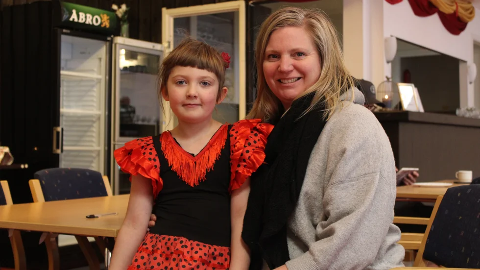 I omröstingen fanns varken en under eller övre åldersgräns. Ina Af Ekenstam, 6, och Monica Af Ekenstam var två av dem som röstade.