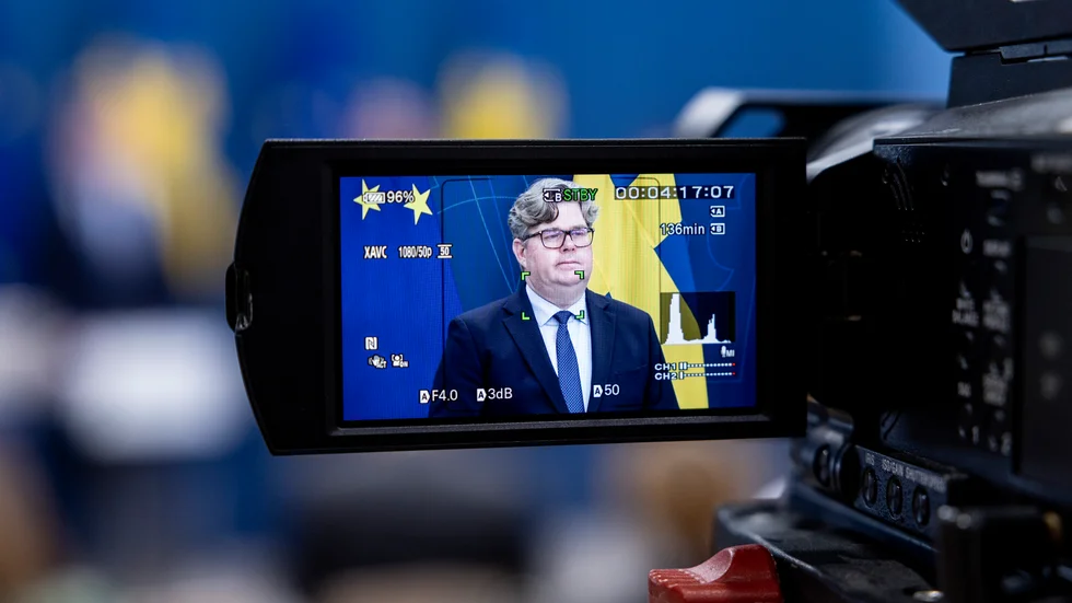En majoritet är för regeringens förslag om säkerhetszoner, även kallat visitationszoner. På bild justitieminister Gunnar Strömmer (M) presenterar förslaget.