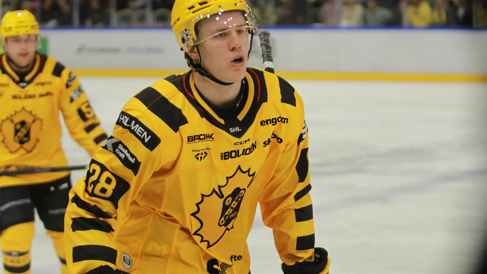 Michael Brandsegg-Nygård presenterade sig i Skellefteå AIK-dressen med ett slagskott till 4–4.