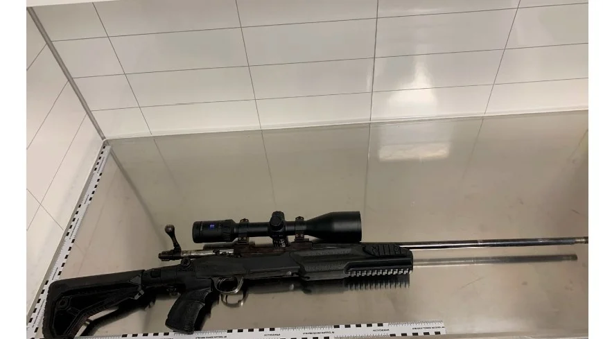 Så här såg geväret ut som mannen hade vid sin sida när en polispatrull fann honom.