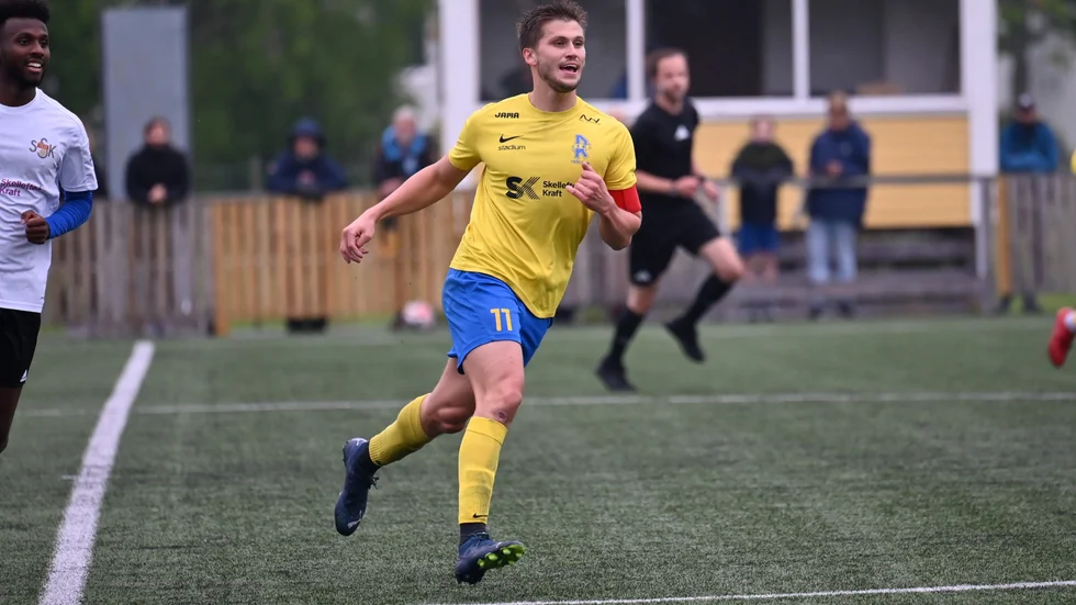 Rönnskär Railcare IF och Jonas Wallgren, som gjorde lagets mål i sista omgången, åker ur division III.