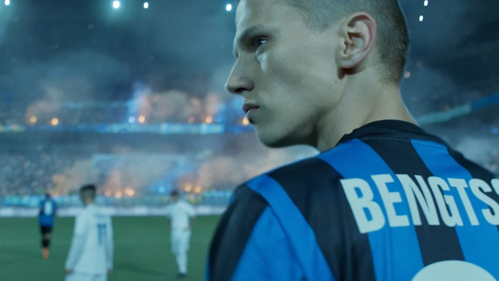 Filmen "Tigrar", baserad på den verkliga historien om fotbollsproffset Martin Bengtsson, ger en inblick i en elitidrottares psyke.