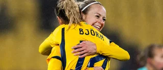 Ge fotbollsflickor och pojkar samma möjligheter