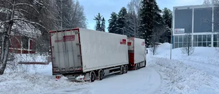 Lastbil blockerade vägen till Furunäset 