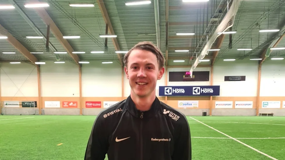 Elliot Grenholm klev fram som dubbel målskytt för Renbergsvattnet.