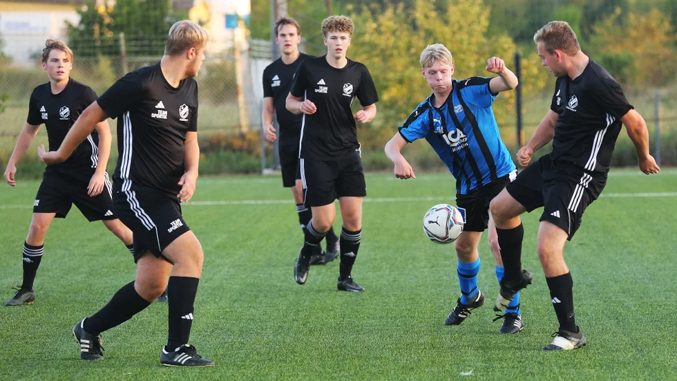 Stenkyrka besegrade Hansa-Hoburg i Gotlandsfyran under onsdagen och passerar nu Klintehamn och har fyra poäng ner till just Hansa-Hoburg på nedflyttningsplats.