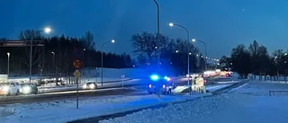 Polisen har åkt ut till flera platser efter larm höga smällar