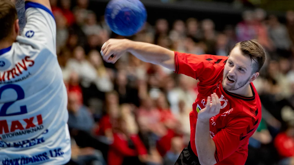 Marcus Ekman höll ett möte med domarna direkt efter matchens slut i Stiga sports arena.
