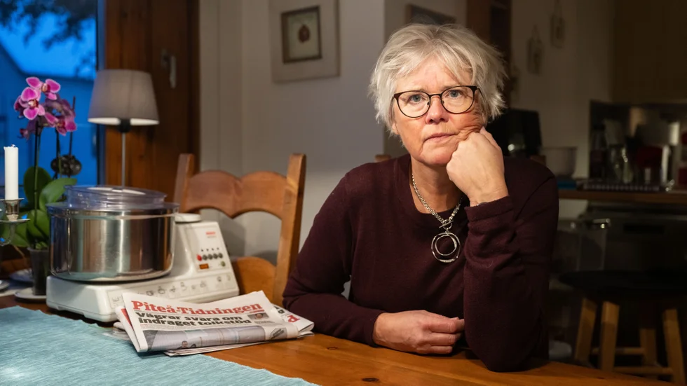 Socialnämnden i Piteå beslutade att dra in stödet för Evelina Lindberg, men Socialnämndens ordförande Sven-Gösta Pettersson nekar till att träffa Evelinas mamma Ingela Lindberg.