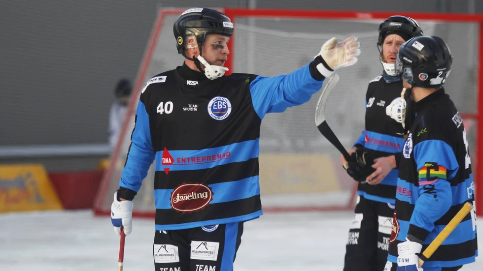Anders Grinder gjorde under lördagen comeback för Eskilstuna BS och svarade för två mål i segermatchen mot Lesjöfors/Filipstad hemma på Isstadion.