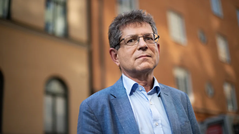 Nationalekonomen Magnus Henrekson fortsätter sin kritiska granskning av stålsatsningarna i Norrbotten med en ny rapport som heter "Från brunt stål till grönt stål".