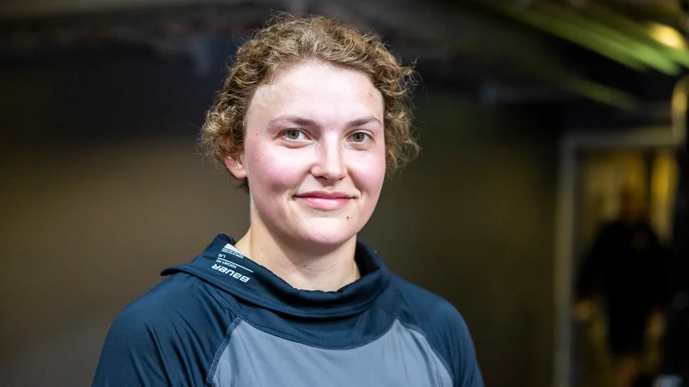 "I Nordamerika har många av oss inte ens ett andraspråk och jag tycker det är kul att lära mig svenska för att kunna samtala med människorna här", säger Luleå Hockeys forward Jaycee Magwood 