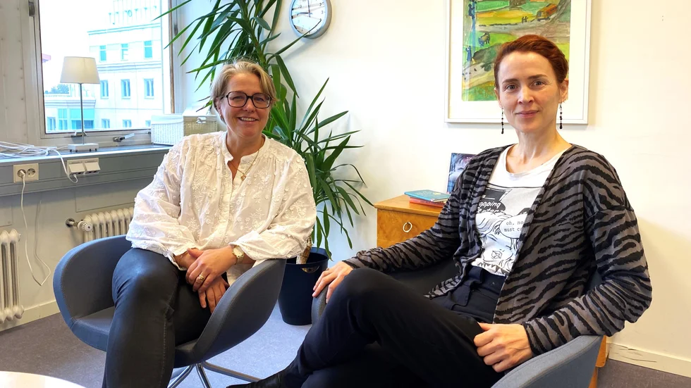 Till våren kommer familjerådgivningen, föräldrasupporten och familjerätten i Luleå tillsammans ordna kurser för de vuxna som lever i bonusfamilj och känner behov av vägledning. EvaLena Johansson-Bergman på föräldrasupporten och Elin Forsman på familjerådgivningen är två av dem som arbetar med satsningen. 