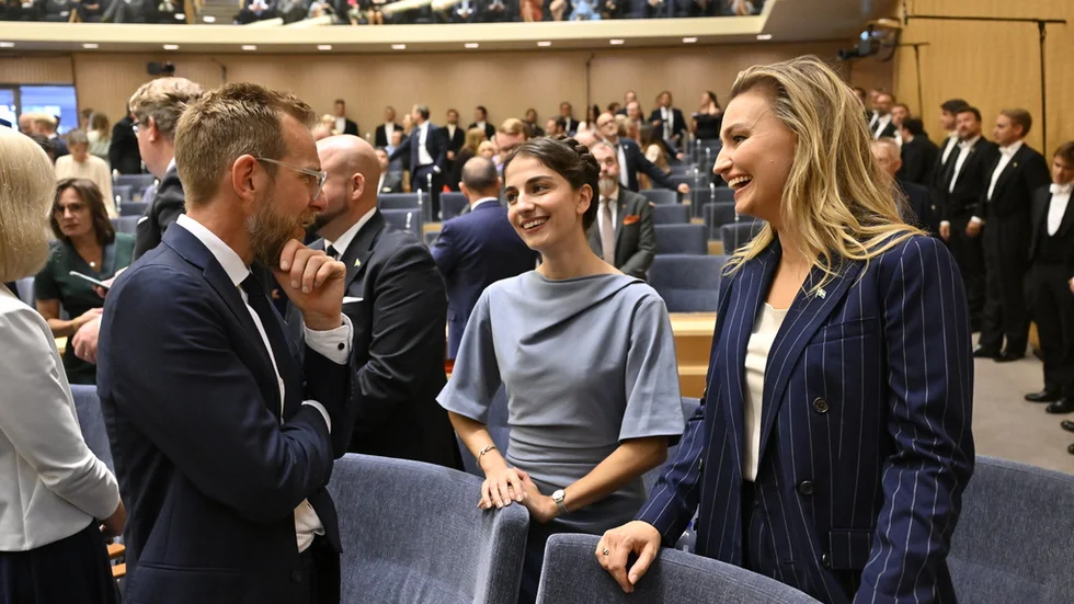 Klimat- och miljöminister Romina Pourmokhtari (L) och närings- och energiminister Ebba Busch (KD) vid riksmötets öppnande.