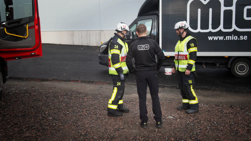 

Räddningstjänsten var på plats och kontrollerade läckaget.