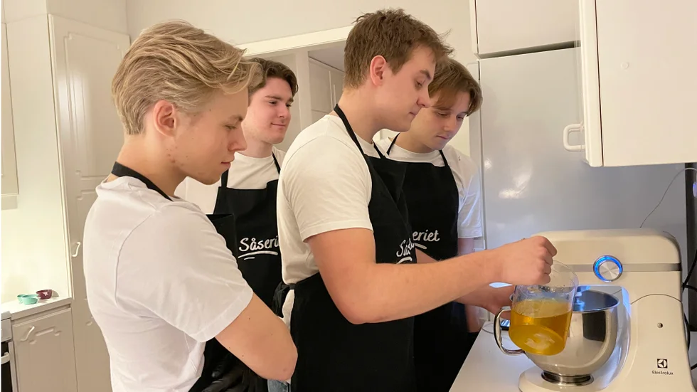 Såseriet UF i full färd med tillverkningen. Från vänster Ludvig Lundin, Hugo Elveros, Malte Wiklund och Wille Sundbom.