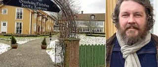 Fredrik Åström om den anlagda branden inne på toaletten: "Otäckt"