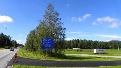 Swebus Express nya hållplats blir från och med måndag på en utfartsslinga på Flisvägen vid värmeverket i Gamleby. Hållplatsen i Björnsholm upphör.