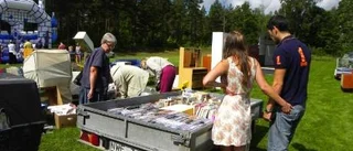 Sommarmarknad i Hjorted lockade lediga