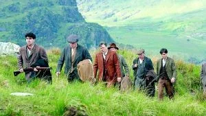 Modiga marxister i motljus. Ken Loachs "Frihetens pris" är en stark men alltför demagogisk berättelse om Irlands självständighetskamp. Foto: Triangelfilm