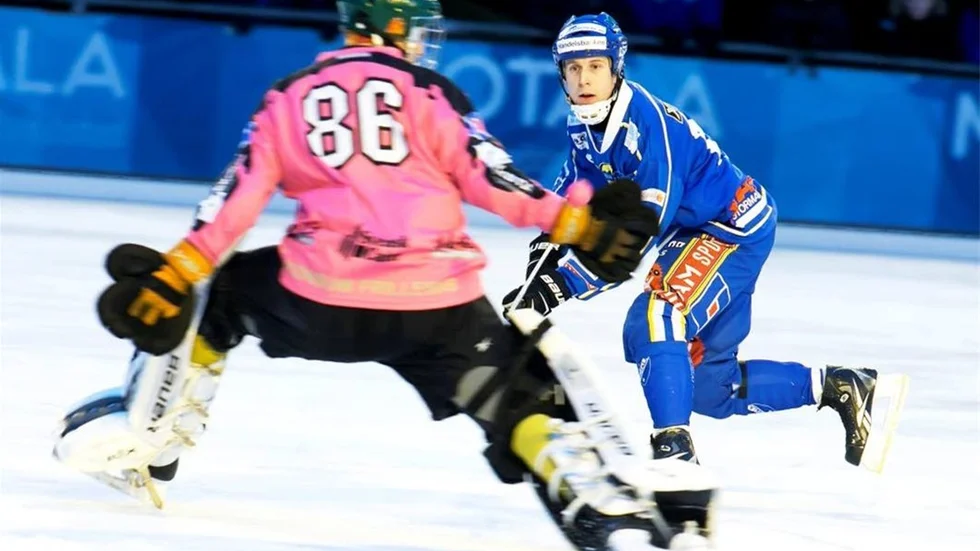 Eric Ågren gjorde 4-3 och 5-3 i IFK-segern mot Surte.