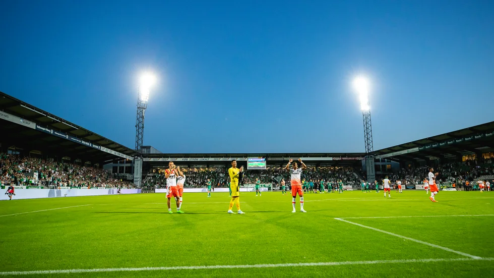 Bild från matchen i Conference League mellan Viborg FF och West Ham.