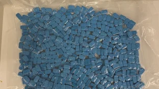 993 MDMA-tabletter fanns det vita vadderade kuvertet som var adresserat till mannen i 45-årsåldern. 