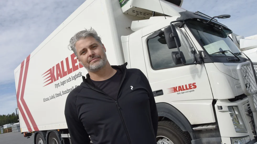 Erik Sundqvist, vd, Kalles bud och transport i Luleå, ser ingen quick-fix för att råda bot mot bristen på lastbilsförare.