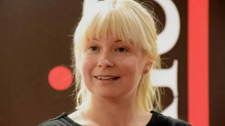 Josefine Sundström besökte Onsdagsklubben för att berätta om sin nya bok. Foto: Ilkka Ranta