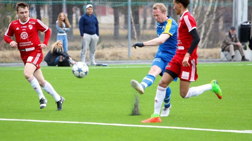 Eric Forslund målskytt för Elvan mot Bälinge City.