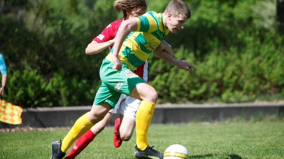 Simon Tapper stod för ett hattrick borta mot Skuttunge.