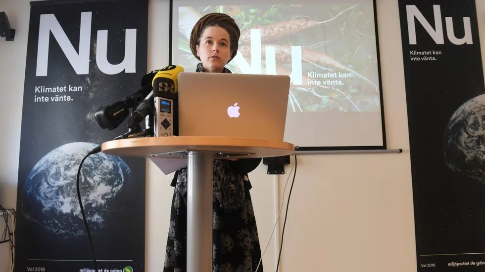 Miljöpartiets partisekreterare Amanda Lind presenterar partiets valstrategi. MP ar samling nu kring hjärefrågan miljö och klimat.