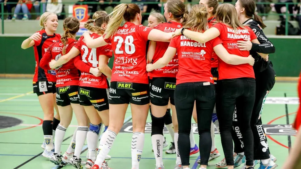 Damerna i Enköpings HF har startat upp säsongen med träningsläger.