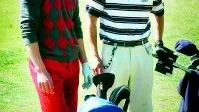 Golfspelare. Nicklas Karlsson till vänster kom femma i A-klassen och Magnus Engdahl till höger kom trea i B-klassen vid lördagens golftävling i Loftahammar.