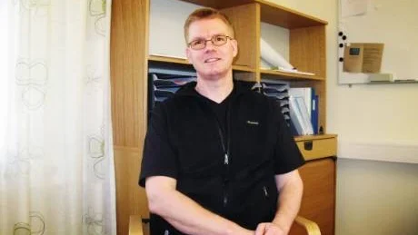 Lars Ekberg är chef för Skogsstyrelsen Region Öst med stationering i Västervik. I nyinredda lokaler på Nygatan trivs han väldigt bra liksom med sina nya och spännande arbetsuppgifter.Foto: Margareta Ljungblad