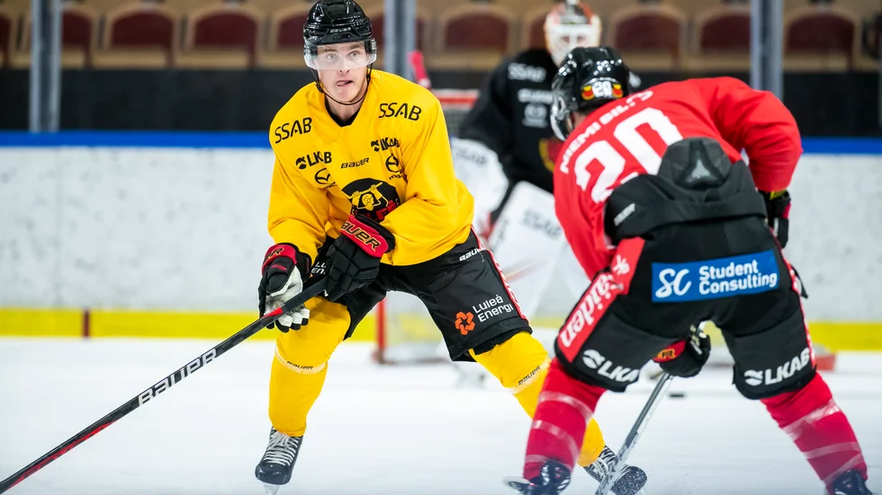 Julius Honka är peppad för CHL-premiär på fredag.