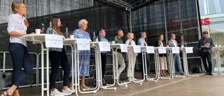 Debatten hettade till när partierna möttes på Linköpings torg – vill riva hus