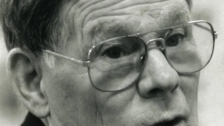 Död. Karl-Eric Andersson, "Kalle Åkarn" har gått borta. Han blev 94 år.